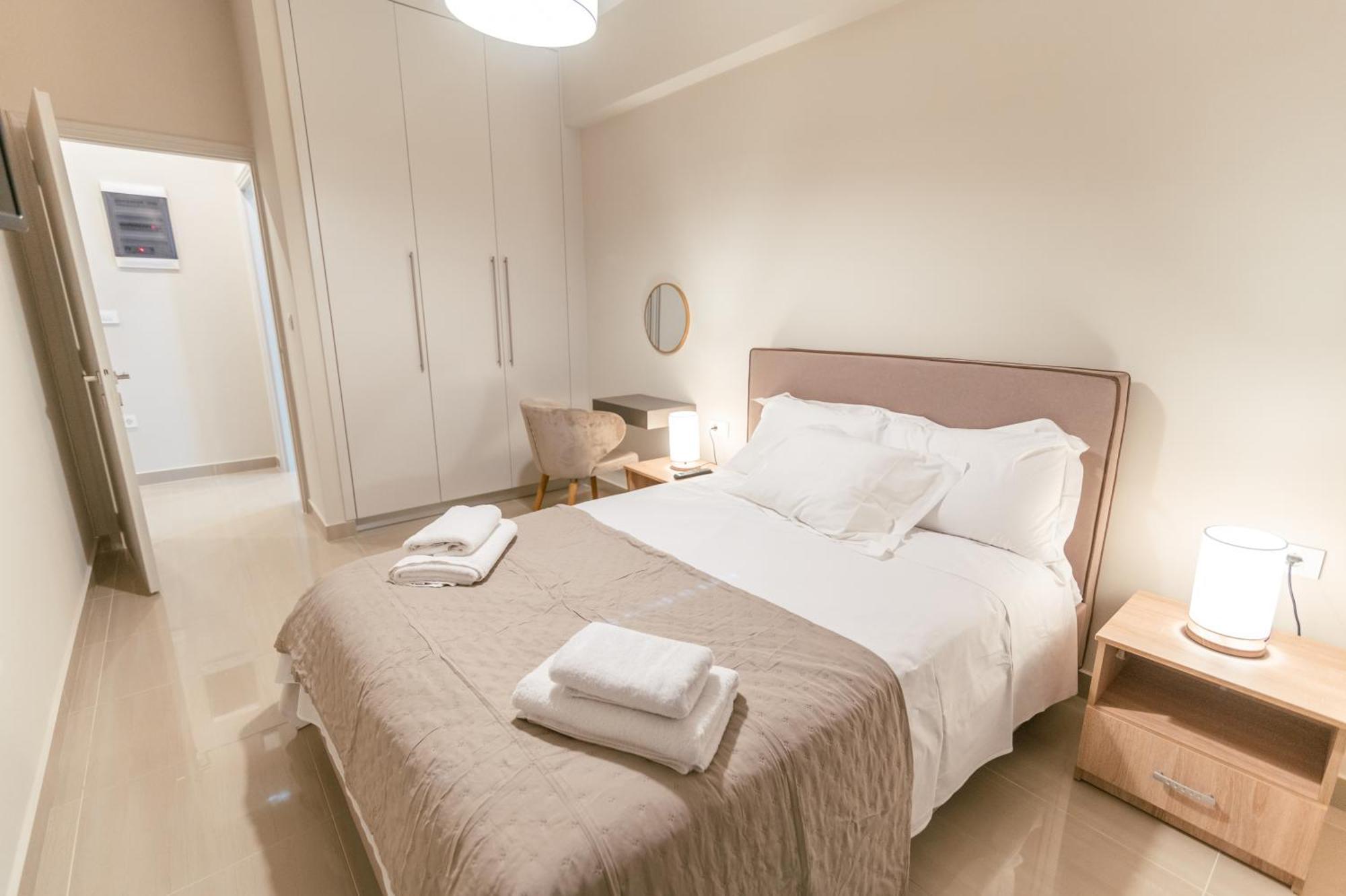Brand New Elegant Suite Platanion Exterior photo