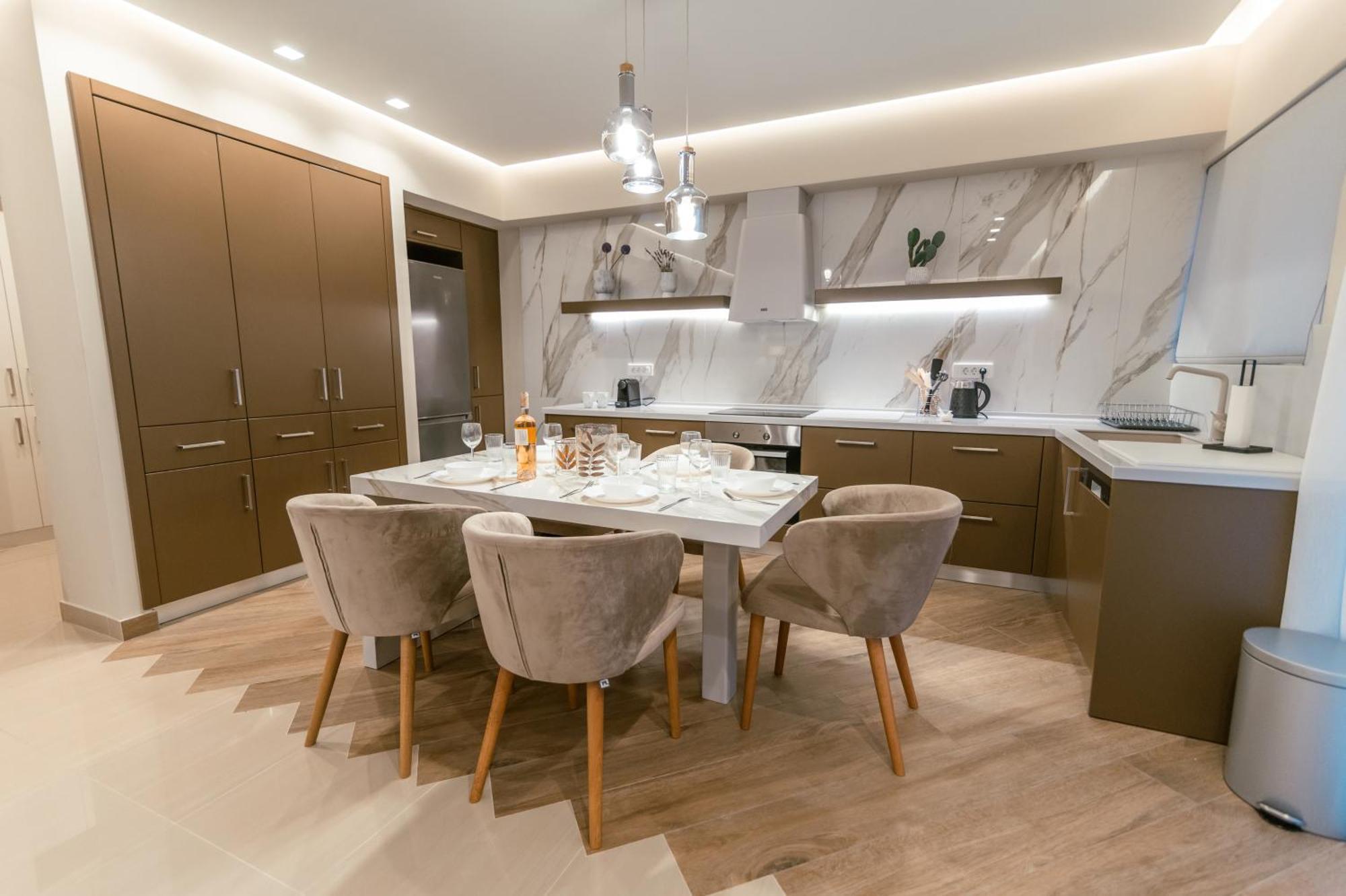Brand New Elegant Suite Platanion Exterior photo